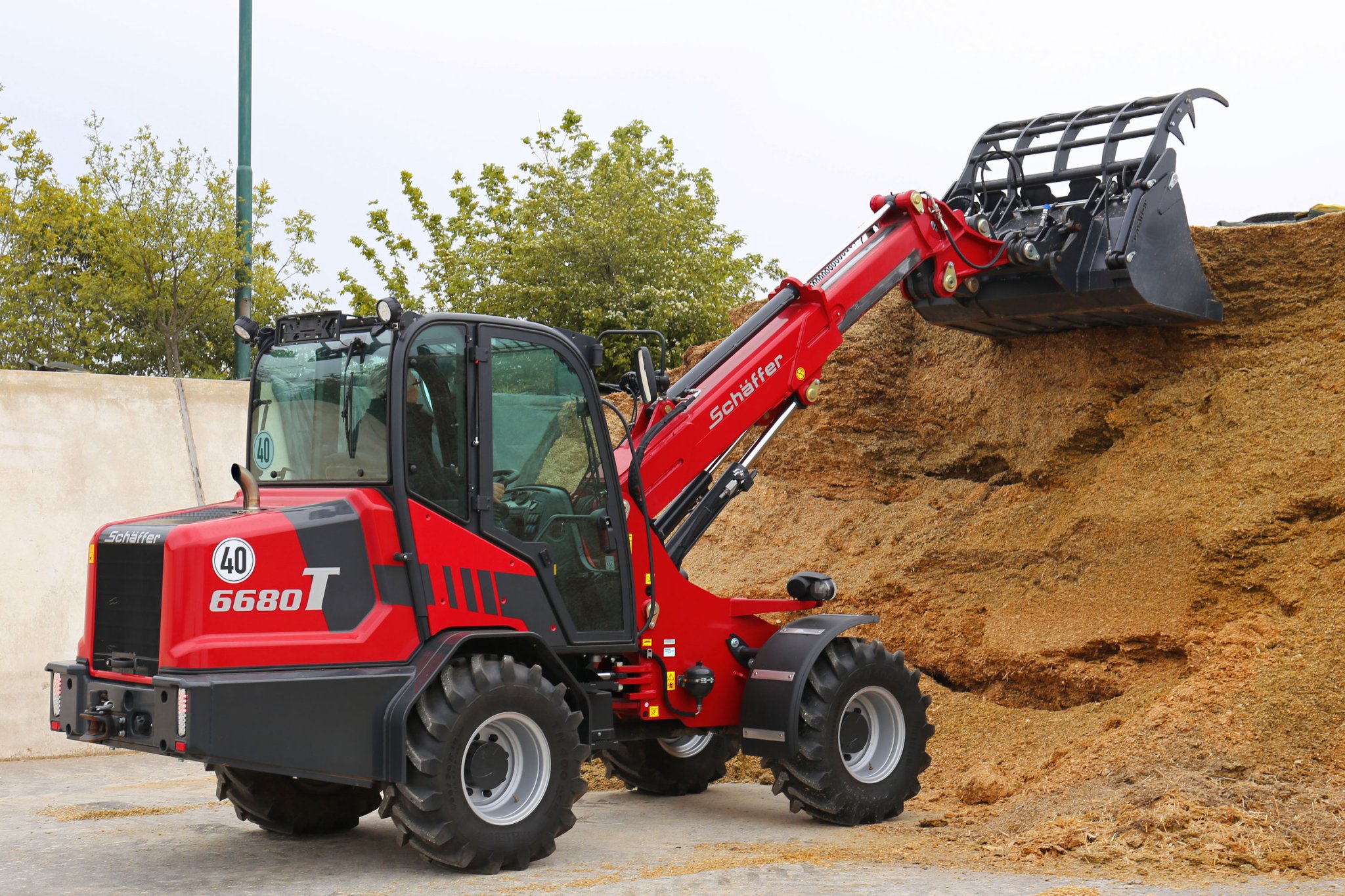 Telescopic wheel loader 6680 T-3 Image 4