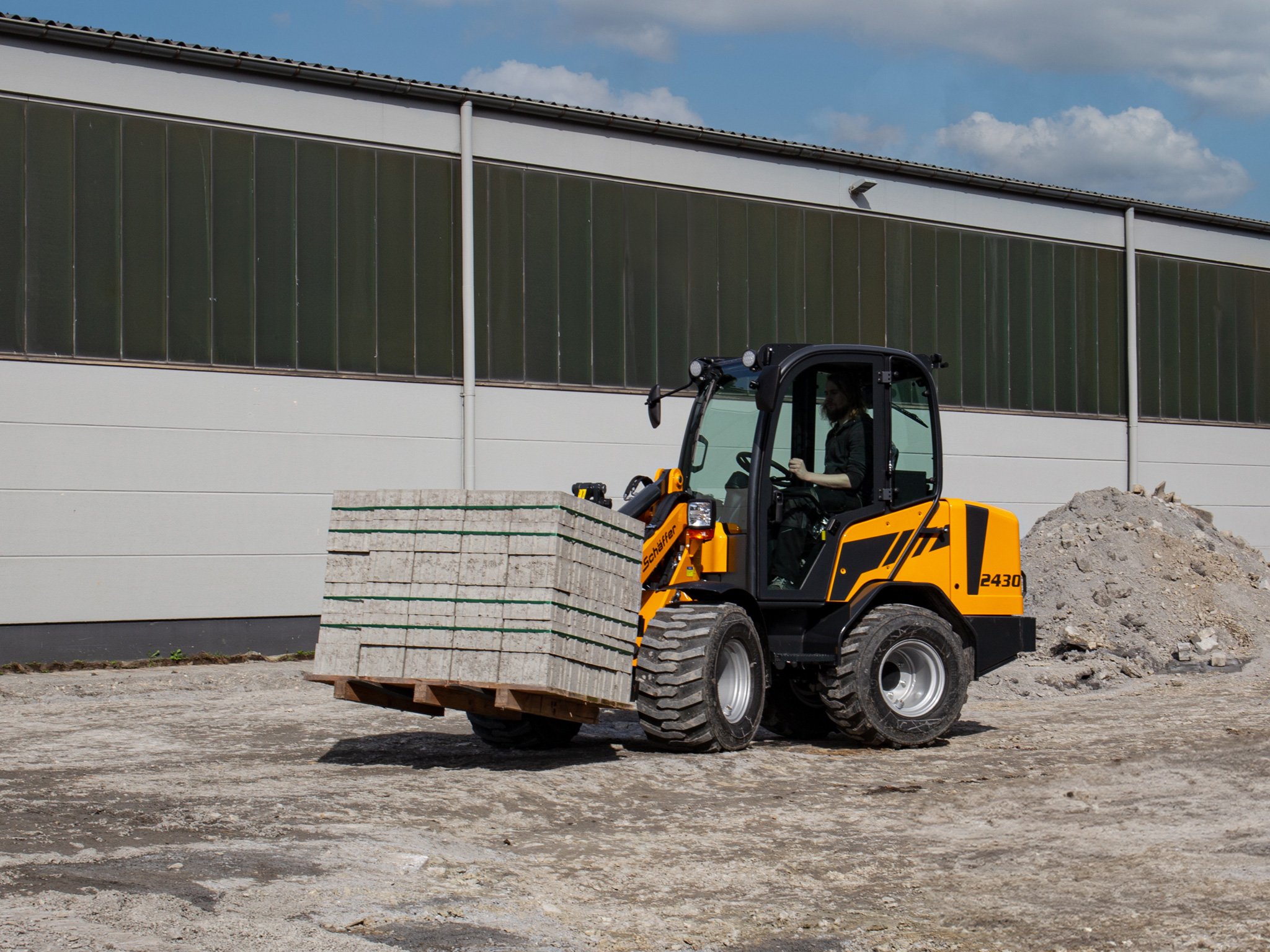 Wheel loader 2430-2 Image 1